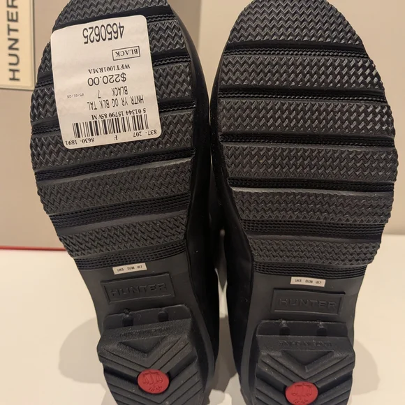 Hunter Women's Classic Black Rain Boots - Picture 3 of 3